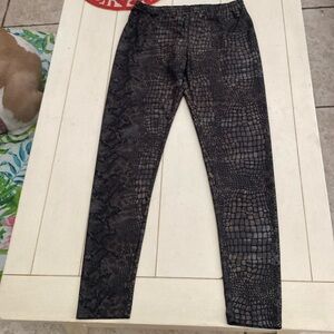 Womens’ leggings by Rapsodia in size M.